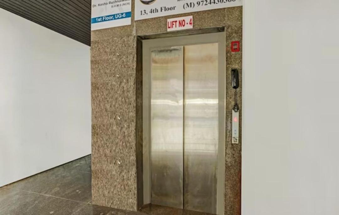 Hotel Welcome, Vip Road Vesu Surat Exterior foto